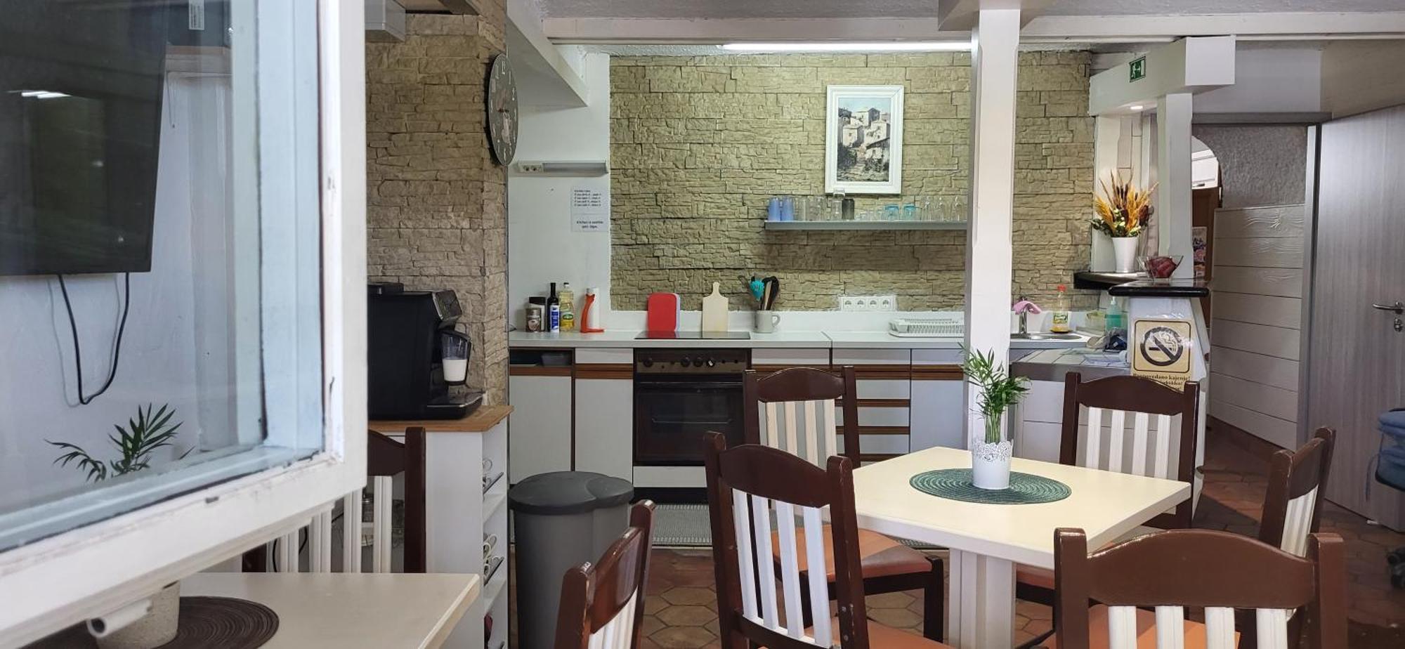 Lesce Hostel ภายนอก รูปภาพ